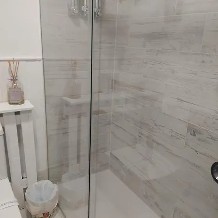 De Lujo En דירה סיירה נבדה