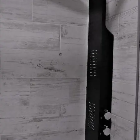 De Lujo En דירה סיירה נבדה